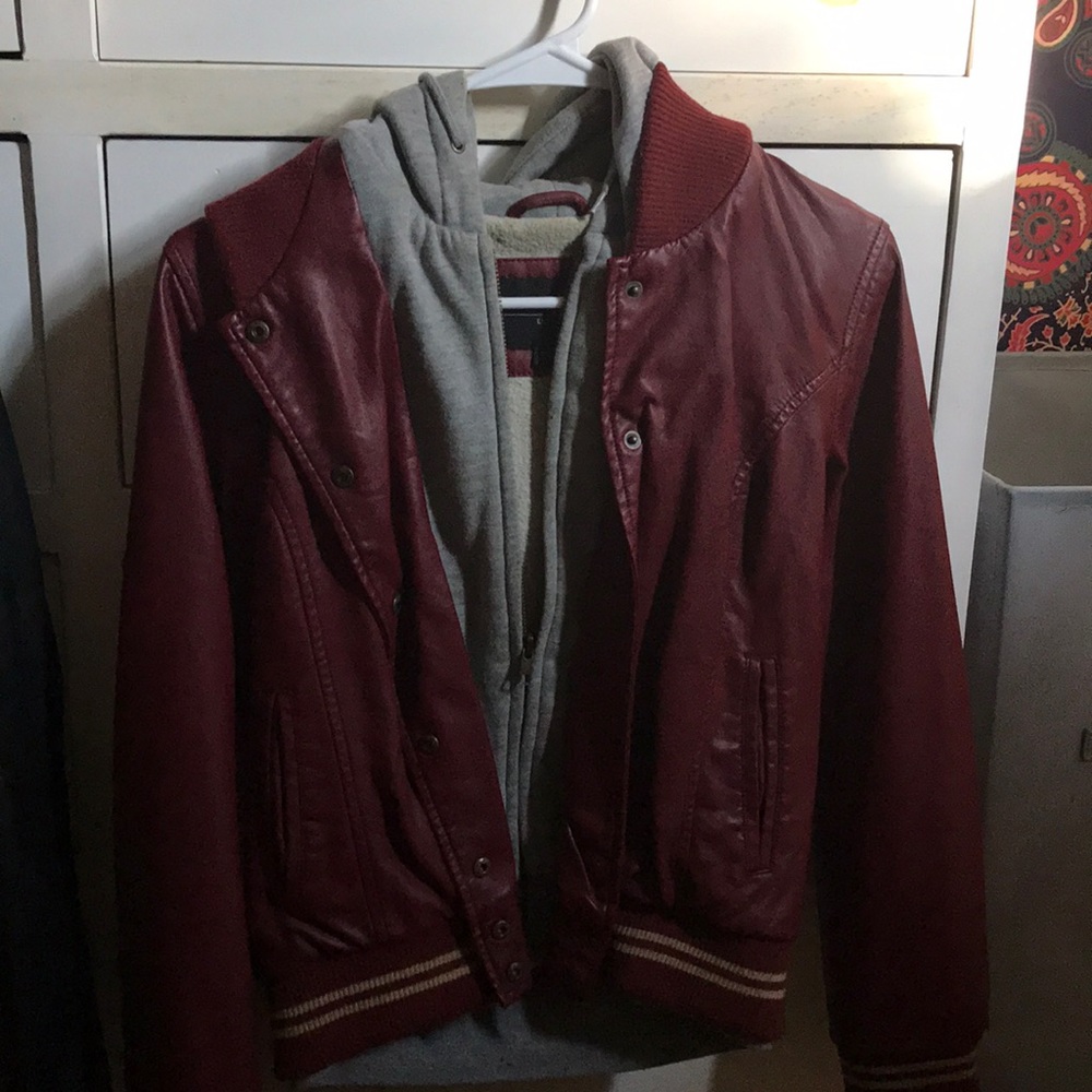 Obey propaganda women’s jacket, size small